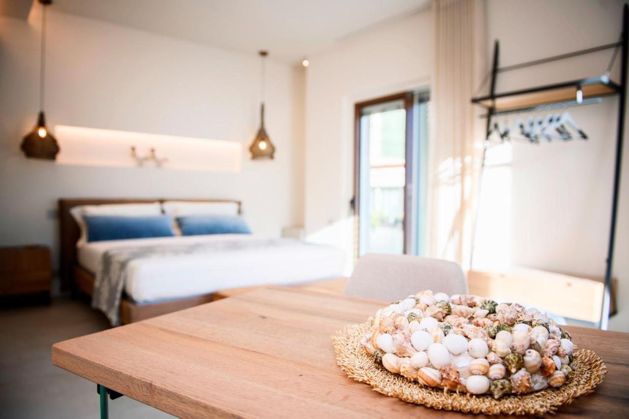 Vistamare Suite & Room มารินา ดิ กัมโป ภายนอก รูปภาพ
