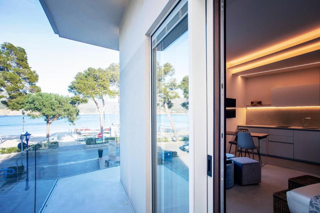 Vistamare Suite & Room มารินา ดิ กัมโป ภายนอก รูปภาพ