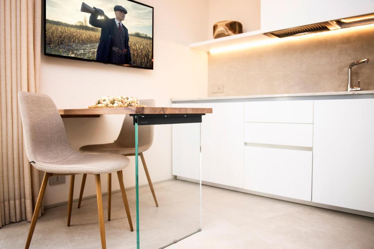 Vistamare Suite & Room มารินา ดิ กัมโป ภายนอก รูปภาพ