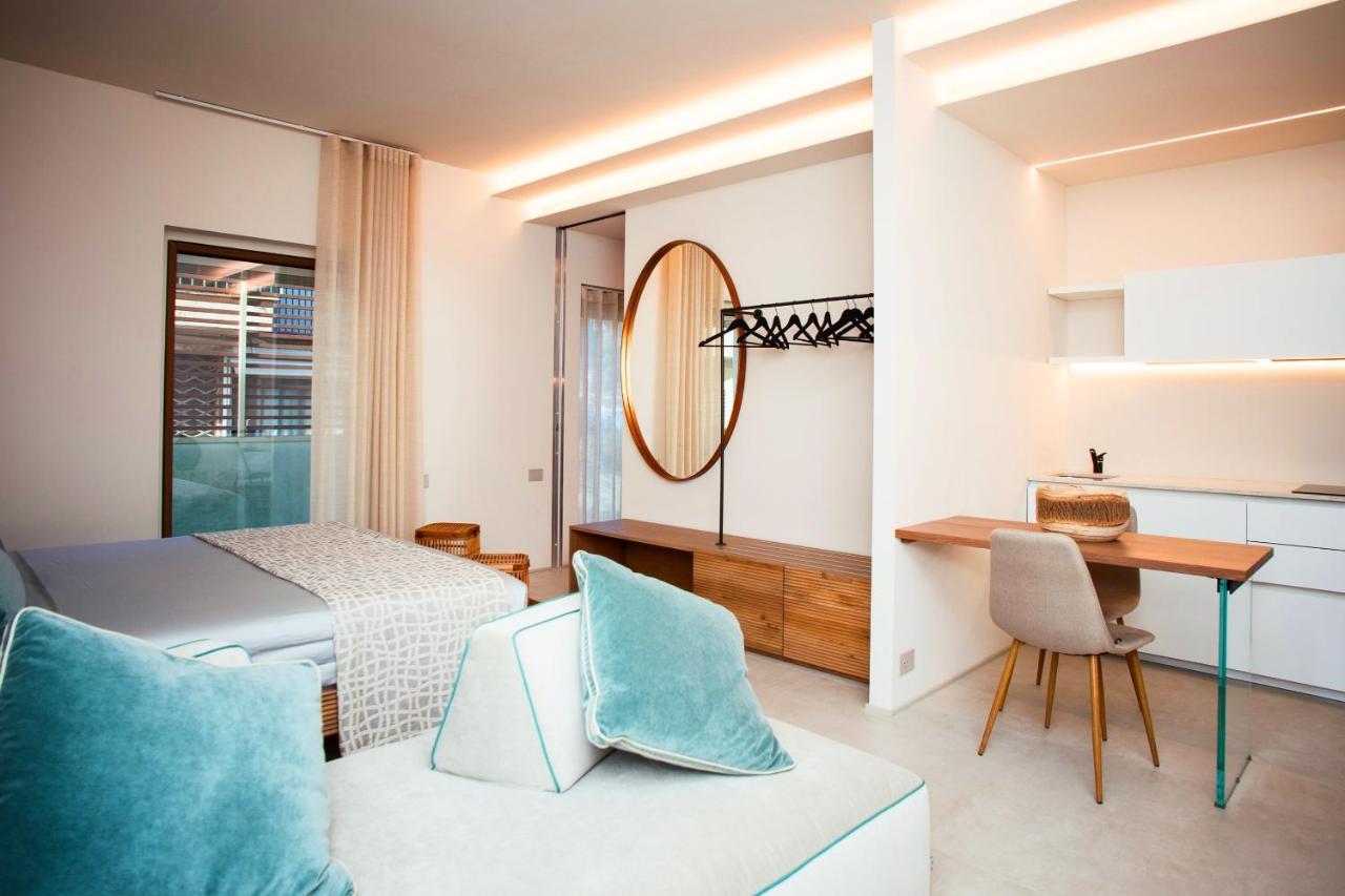 Vistamare Suite & Room มารินา ดิ กัมโป ภายนอก รูปภาพ